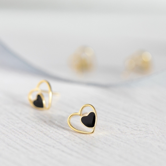 Black & Gold Heart Studs (S925) - Only 1 left! - Picture 3 of 4